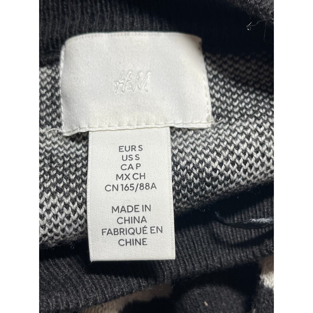H&M Black White Zebra Marble Long Sleeve Knit Crew Neck Cropped Sweater Top Sz S - Picture 4 of 5